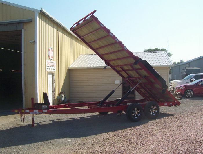 car trailer with dump platform
